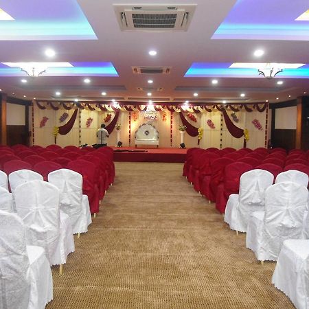 Palayankottai Rr Inn מראה חיצוני תמונה