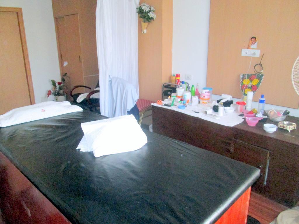 Palayankottai Rr Inn מראה חיצוני תמונה